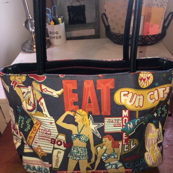 Frankie & Johnny Tote Handbag - Picture 3 of 8